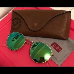 RAY-BAN Round Metal Polarized Green